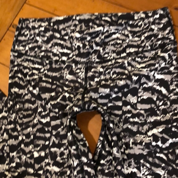 Fabletics Pants - Super fun abstract camo capris from Fabletics